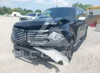 2017 Lincoln NAVIGATOR photo