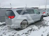 2017 Chrysler PACIFICA photo
