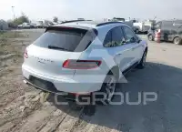 2017 Porsche MACAN photo