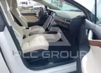 2017 Tesla Model X фото