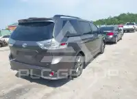 2017 Toyota SIENNA photo