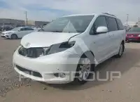 2017 Toyota SIENNA photo