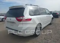 2017 Toyota SIENNA photo