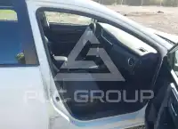 2017 Toyota COROLLA фото