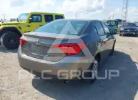 2017 Toyota COROLLA фото