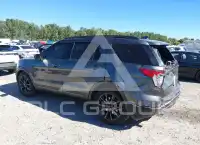 2017 Ford EXPLORER photo