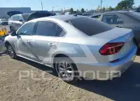 2017 Volkswagen PASSAT фото