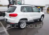 2017 Volkswagen Tiguan photo