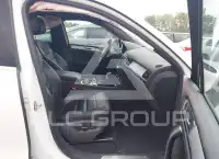 2017 Volkswagen Touareg photo