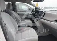 2018 Toyota SIENNA фото