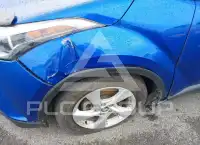 2018 Toyota C-HR photo