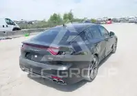 2018 KIA Stinger photo