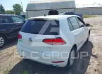 2018 Volkswagen GOLF photo