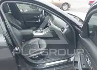 2019 BMW 330 photo