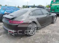 2019 Porsche Panamera photo