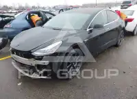 2019 Tesla Model 3 фото