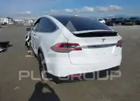 2020 Tesla Model X фото