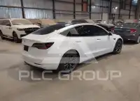 2020 Tesla Model 3 фото