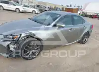 2020 Lexus IS300 фото