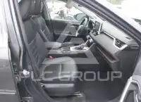 2020 Toyota RAV4 фото