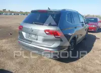 2020 Volkswagen Tiguan photo