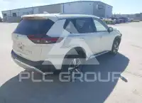 2021 Nissan ROGUE photo