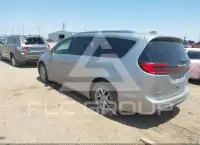 2021 Chrysler PACIFICA photo