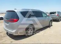 2021 Chrysler PACIFICA photo