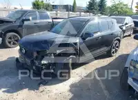 2021 Volvo XC40 photo