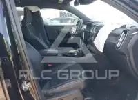 2021 Volvo XC40 photo