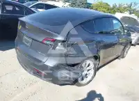 2021 Tesla Model Y фото