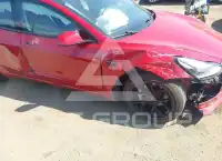 2021 Tesla MODEL 3 фото