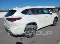 2021 Toyota Highlander photo
