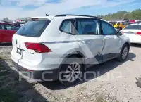 2021 Volkswagen Tiguan photo