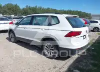 2021 Volkswagen Tiguan photo