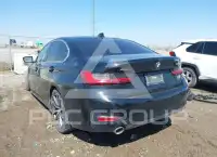 2022 BMW 330 photo