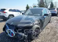 2022 BMW 330 photo