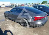 2022 Audi E-TRON фото