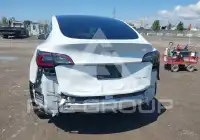 2022 Tesla Model Y фото