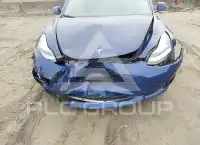 2022 Tesla Model 3 фото