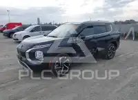 2023 Mitsubishi OUTLANDER photo