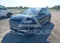 2023 Audi Q4 фото