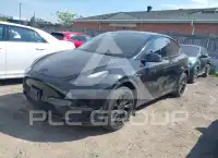 2023 Tesla Model Y фото