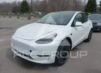 2023 Tesla Model Y фото