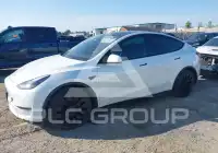 2023 Tesla Model Y фото