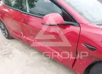 2023 Tesla Model 3 фото