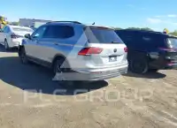2023 Volkswagen Tiguan photo