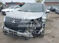 2024 Mitsubishi OUTLANDER фото