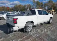 2024 Nissan FRONTIER photo