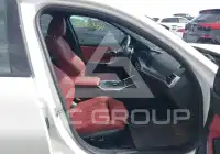 2024 BMW 330 фото